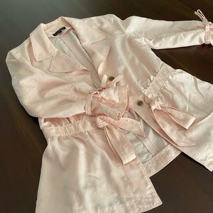 Perfect for spring! Soft pink trench jacket